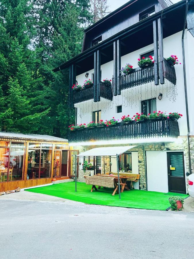Din Poienita * Poiana Brasov